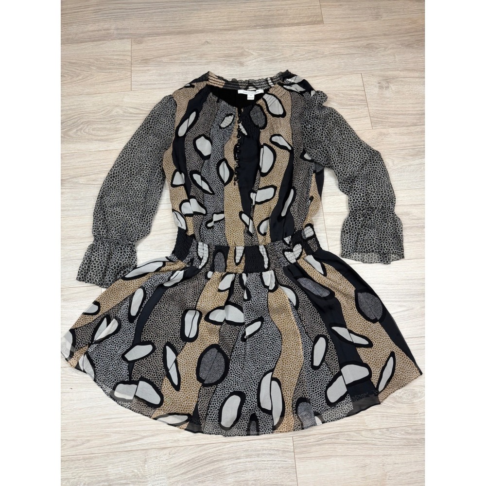 Diane von Furstenberg Kelley Silk Mini Dress Abstract Print SmockedWaist Size 10